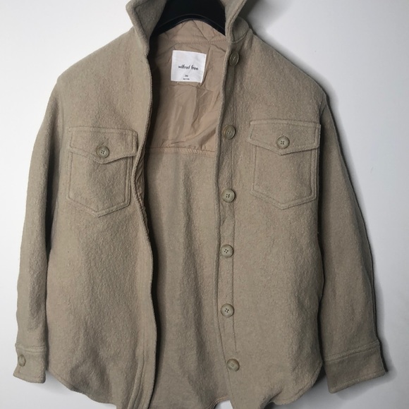 Aritzia Jackets & Blazers - Aritzia Wilfred Free Ganna Shirt Jacket Shacket beige size 2XS XXS